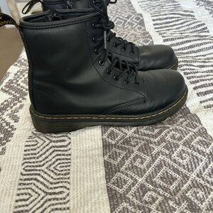 Girls 1460 Dr. Martens Black Leather Boots. Size 4. Worn once.